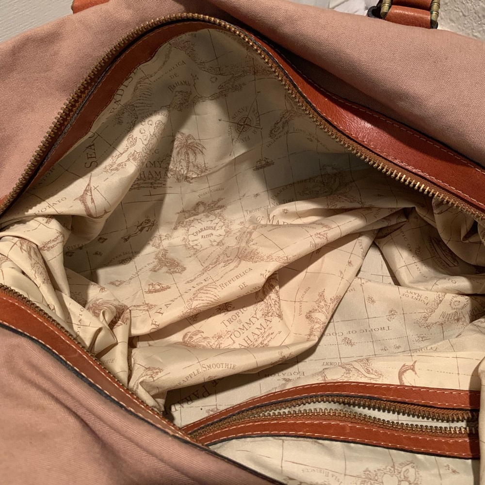 ....SOLD..... Tommy Bahama men weekender - Picture 7 of 8